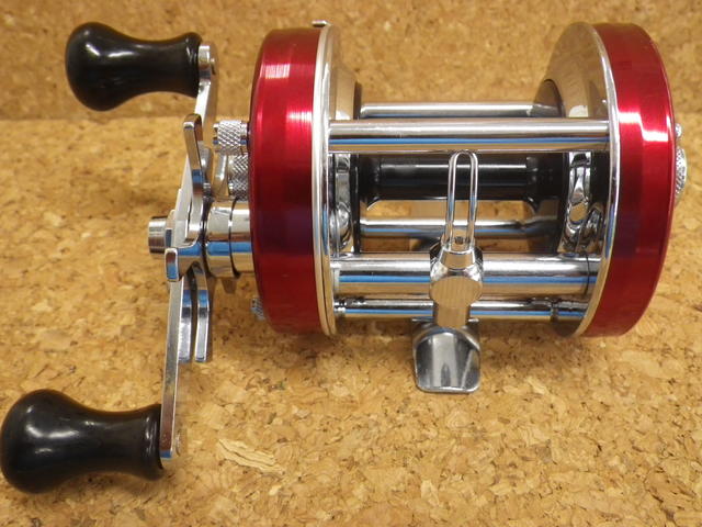 【美品】オールドアブ アンバサダー6500 チェリーレッド 1978年製 南柏店 [釣具のキャスティング]