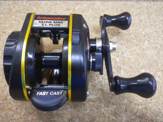 ABU Ultra Mag XL II リール ケース付き 中古品】 ABU(アブガルシア) Ambassadeur ULTRA MAG XL Ⅱ: 中古