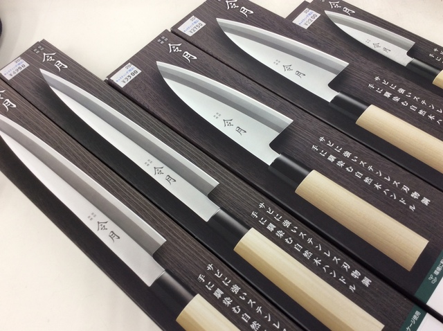 薄刃包丁 ステンレス鋼 木製ハンドル 三徳包丁 ステンレススチール