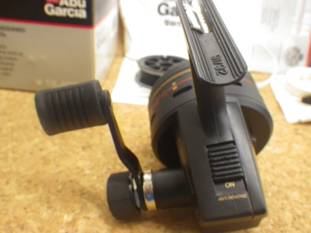 Abu Garcia 1044 スピニングリール Yahoo!オークション -「abu 1044」(スピニングリール) (リール)の落札