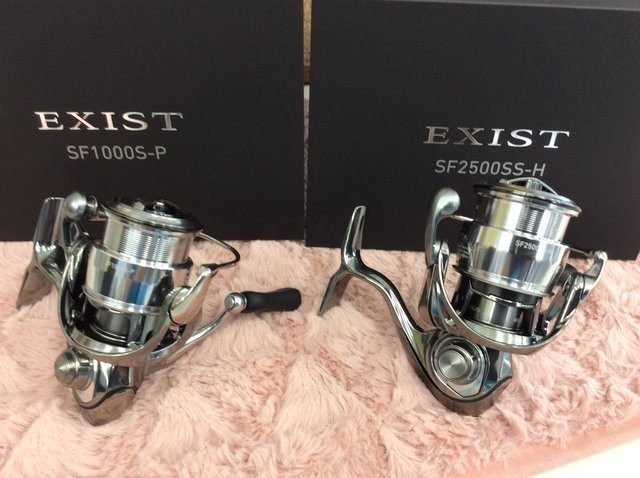 EXIST SF2500SS−H Daiwa 22 EXIST SF1000S-P