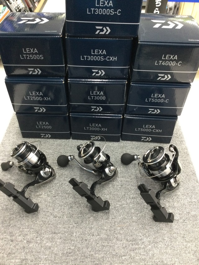 ダイワ(DAIWA) スピニングリール 粘 23レグザ(LEXA) LT3000S-C