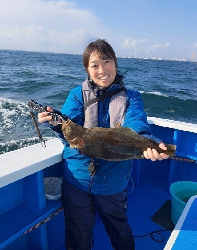 masumiの釣り日記＊ 毎年恒例・鹿島解禁後のヒラメ釣り - CLAB * CASTING LADY ANGLERS BLOG  [釣具のキャスティング]