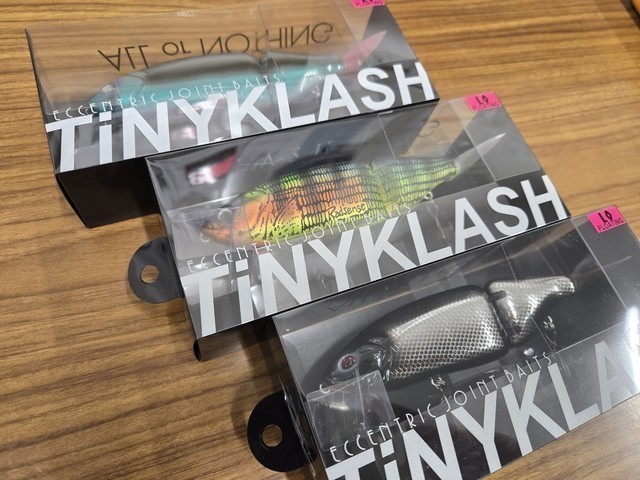 DRT タイニークラッシュ おめでたい low VENOM 限定カラー