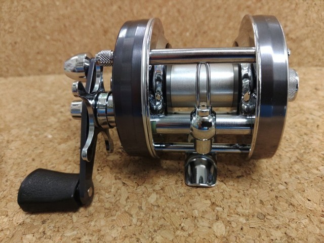 値引き！¥18,000→¥13,000 中古キャスティング南柏店ペイントリール 値引き！¥18,000→¥13,000 中古キャスティング南柏店ペイントリール
