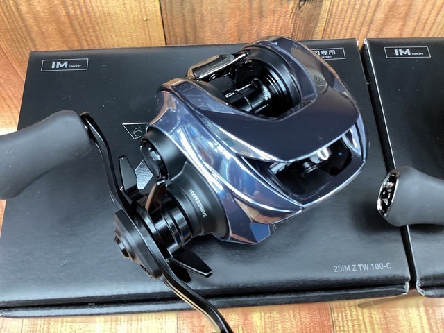 ダイワ 25 IMZ TW 100-C 右 3回のみ使用 価格交渉可能 ダイワ 25