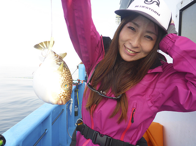 Miwaの釣果報告 日立久慈で白子狙いの夏フグ釣り Clab Casting Lady Anglers Blog 釣具のキャスティング