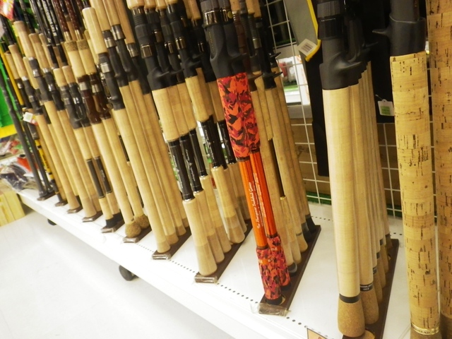 雷魚ロッド　GUNGUN 70 All roundeR Amazon | XH 76ft 228m 雷魚 ロッド ベイトロッド 超硬 2ピース