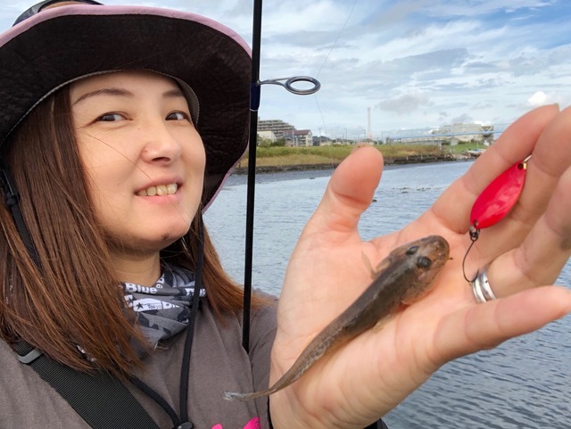 つづちゃん今日ドコ行こ ハゼクランク１８ 江戸川放水路 Clab Casting Lady Anglers Blog 釣具のキャスティング